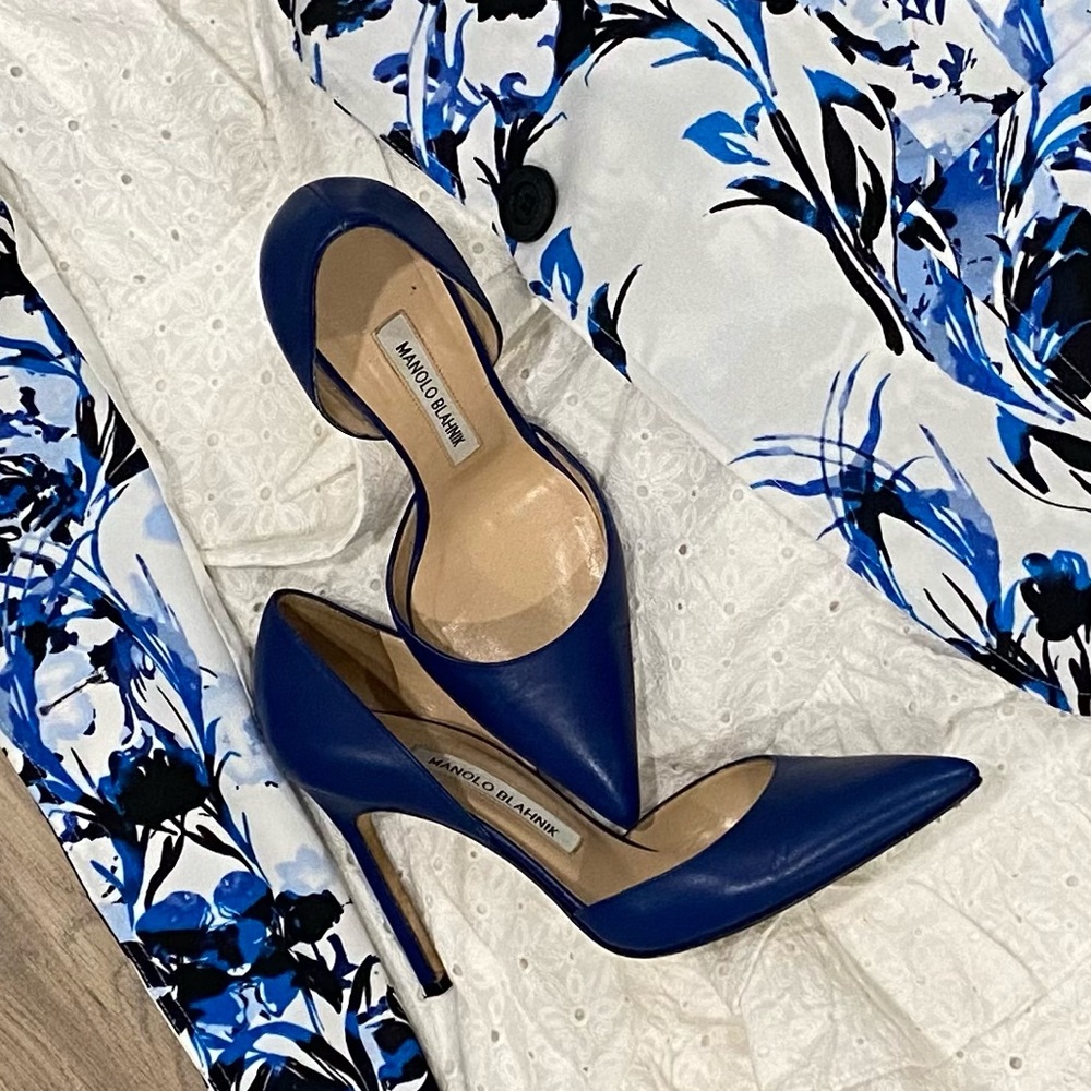 Blue 💙 MANOLO B